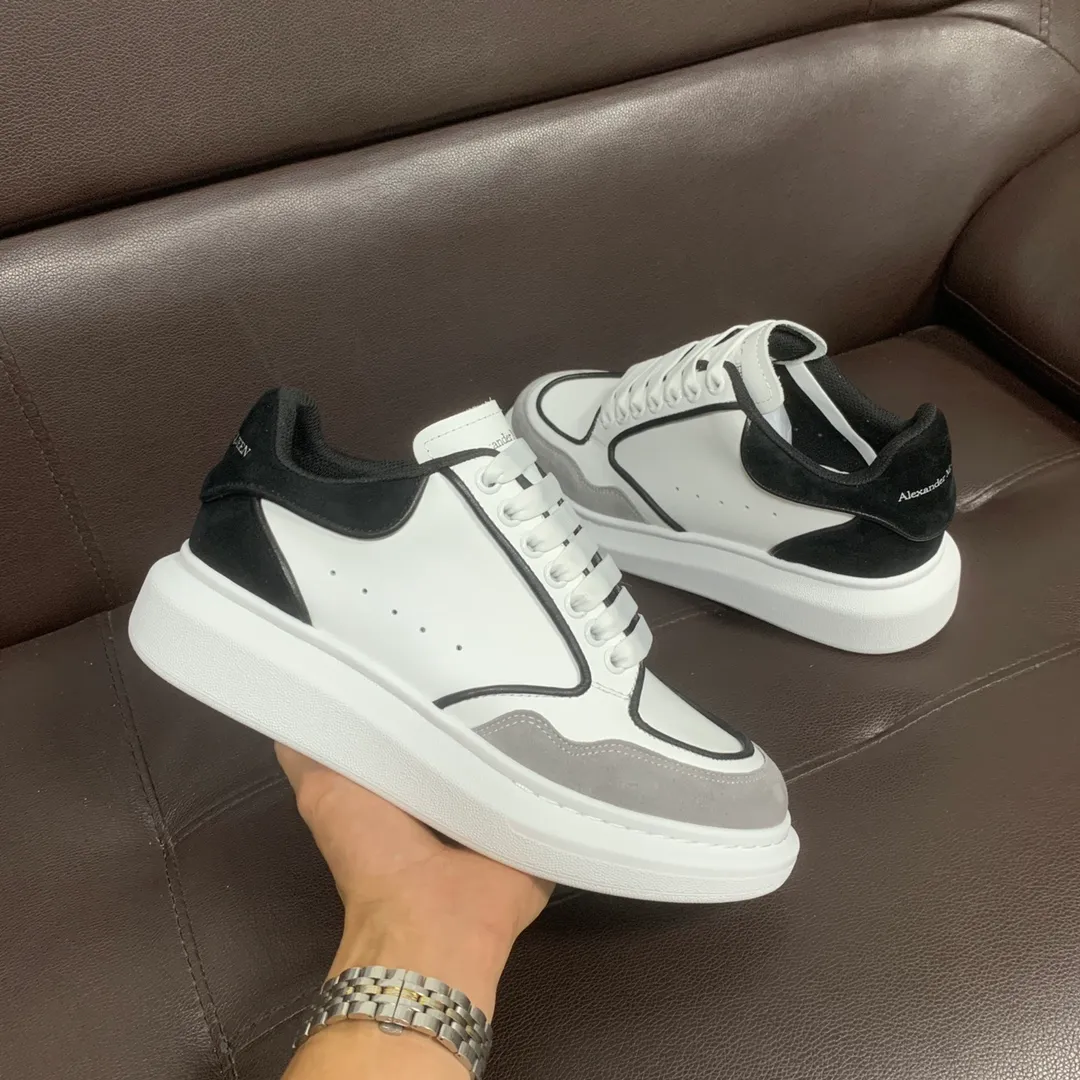 👟👟Ex-factory price 600👟👟 Professional McQueen factory. Top version. Couple style Alexander McQUEEN high version has been upgraded to the highest quality again✅ 💪McQueen Spring, Summer, Autumn and Winter top version Purchasing level✅ Recruiting nationwide online and offline agents to join🤝 🏆Fabric: Original materials imported from Italy. Texture, water-resistant and non-discoloring 🏆Inner lining: ️A-grade Italian imported lining resistant to dirt, sweat-absorbent, breathable and comfortable 🏆Foot pads: top-grade imported Italian super-soft cowhide leather 🏆Outsole: PU+counter 1:1 🏆Shoe box: original white box. Plus white flip cover for double-layer protection. Cloth bag. Handbag. Certificate of 1:1 mold opening, 4-piece set. Delivered with a pair of shoelaces. 🖕🏿🖕🏿🖕🏿 You can choose any pair of shoelaces in any color of our factory 🏆Code number: women's 34-41. men's 38-46 🏆Special remarks (women's code 34.40.41, men's code 38.45.46 is customized, no returns or exchanges) Win-win cooperation 🤝